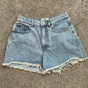 COTTON ON Light Wash High Rise Mom Shorts: Size 6